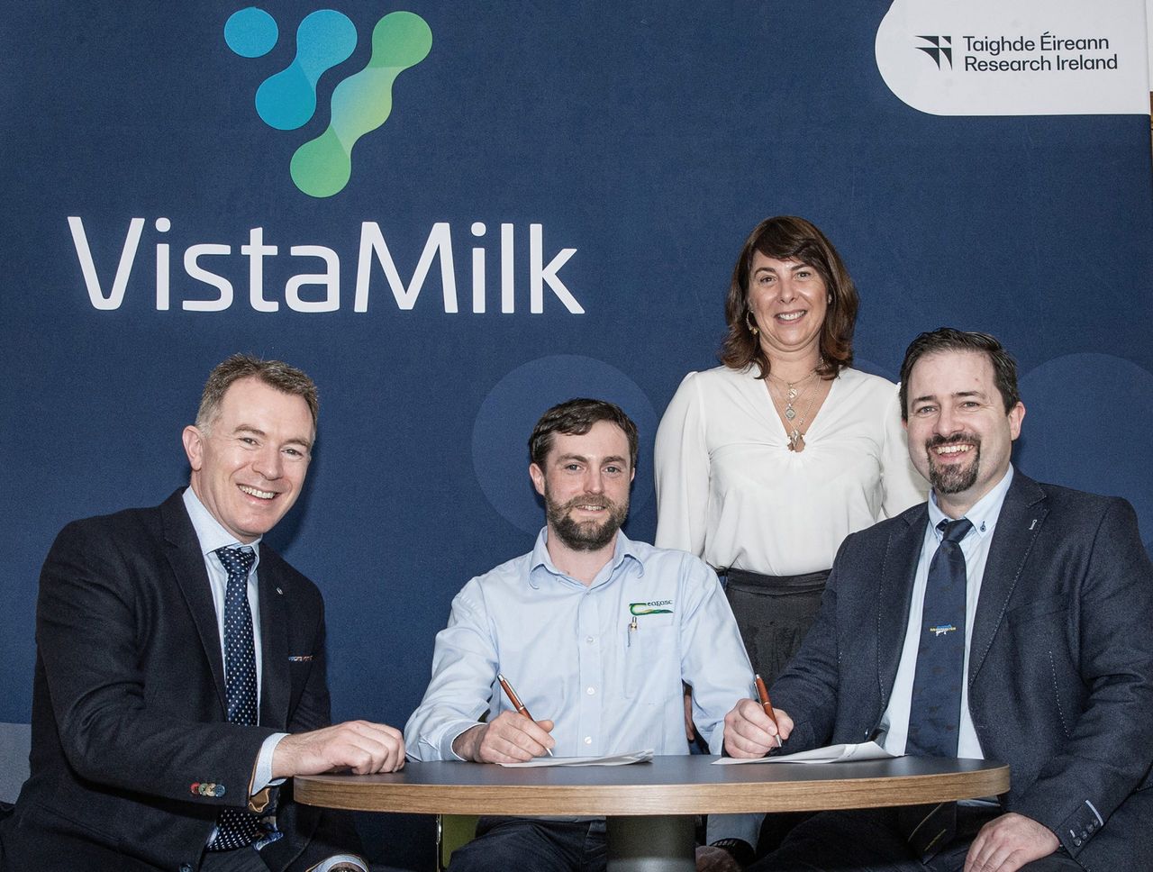 VistaMilk and Dairymaster to collaborate on precision milking research