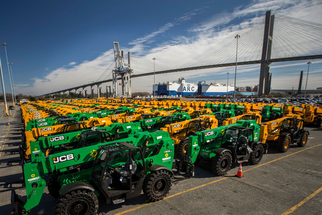 JCB receives largest ever shipment of machines to the US