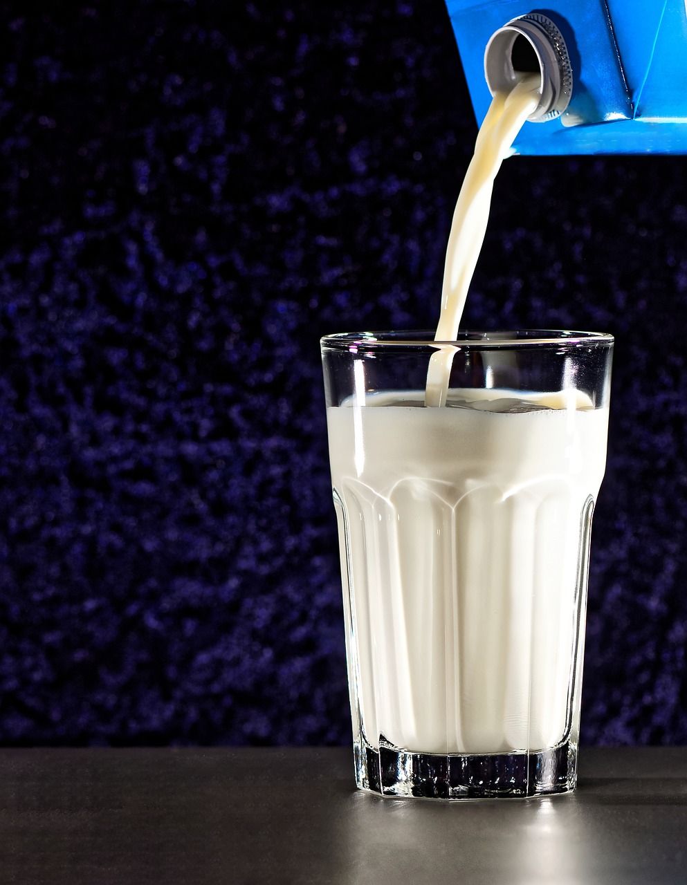 CSO: Consumers pay 6c less for milk in November