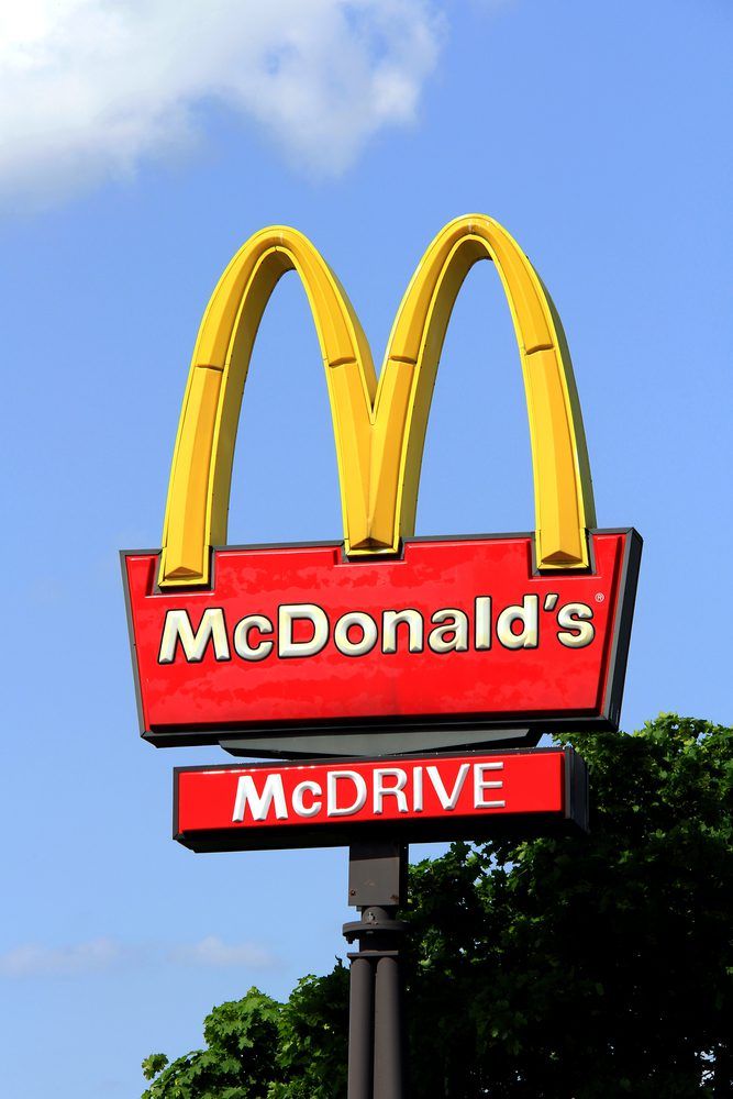 McDonald's sales in third quarter jump 4%