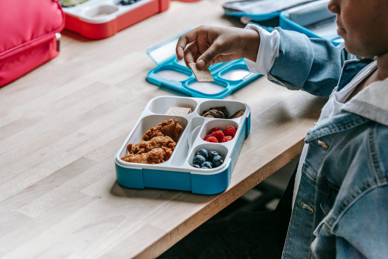 'Back-to-school' spending boosts September grocery sales