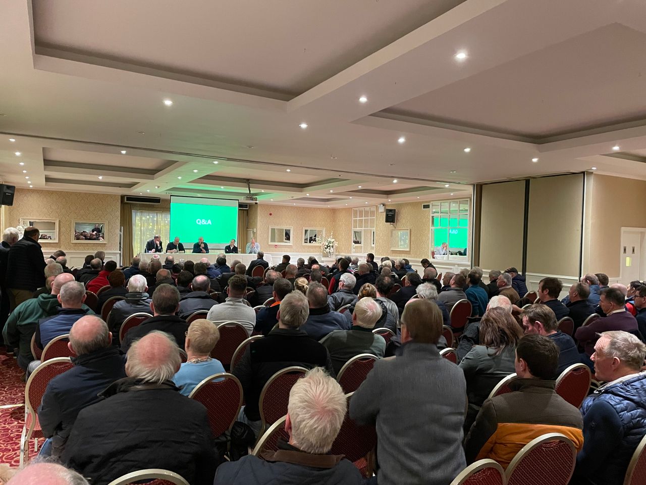 Farmers voice frustrations over ICBF index changes at Carrick meeting