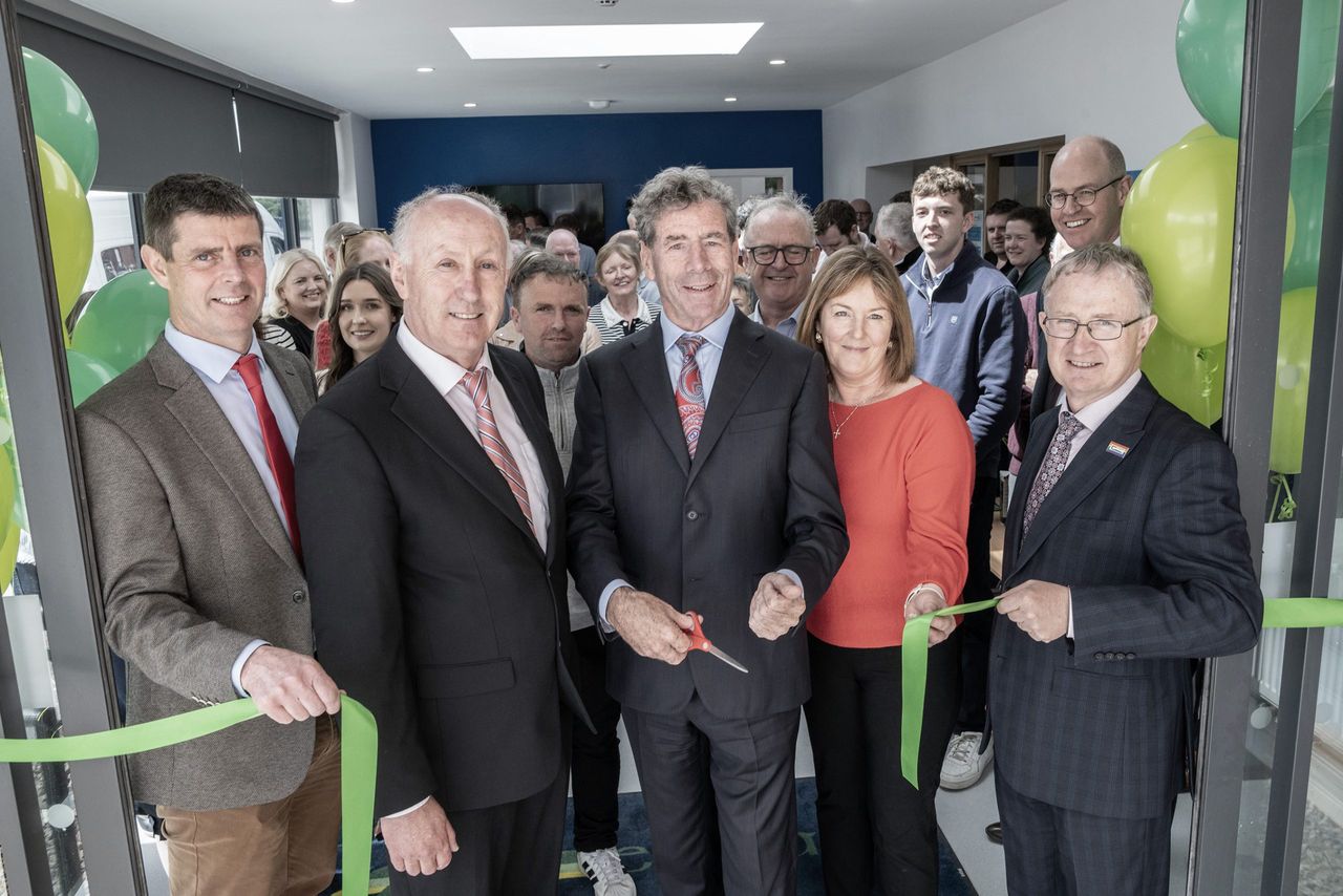 (L-R) Tom Curran, Teagasc head of advisory services; Donal Mullane, Teagasc Tipperary regional advisory manager; Liam Herlihy, Teagasc chair; Catherine Power, administrator; Prof. Frank O'Mara, Teagasc director; Dr. Stan Lalor, Teagasc director of Knowledge Transfer. Source: O'Gorman Photography