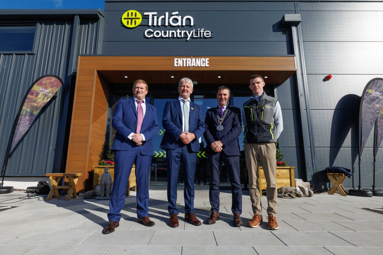 L-r: Pat Ryan, Tirlán regional manager; Ger O’Brien, Tirlán chairperson; Liam Brazil, Mayor of Waterford City & County; and Jamie O’Brien, Tirlán Area Manager. Source: Dylan Vaughan