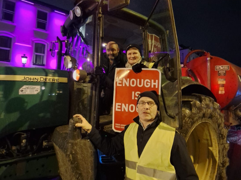 'Tractorcade' formed by over 250 farmers in Waterford City