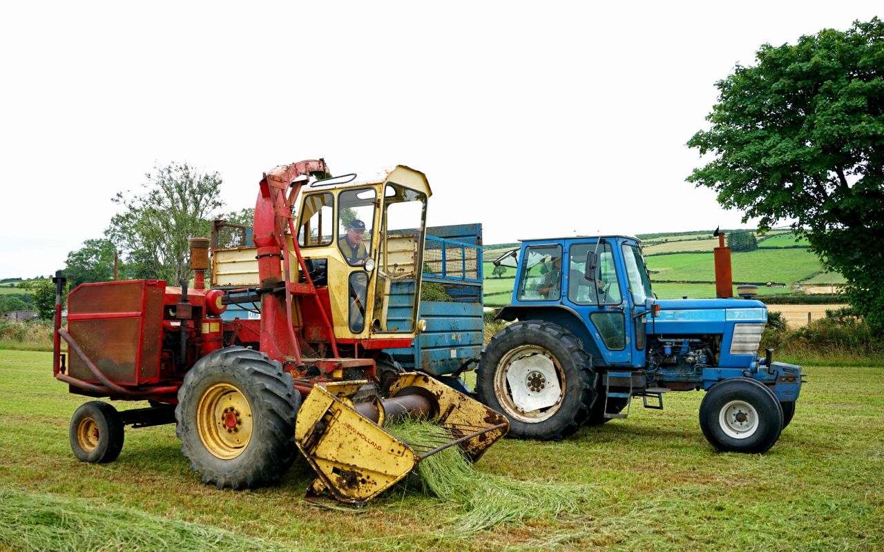 Machinery Focus: Back to grass for New Holland harvester