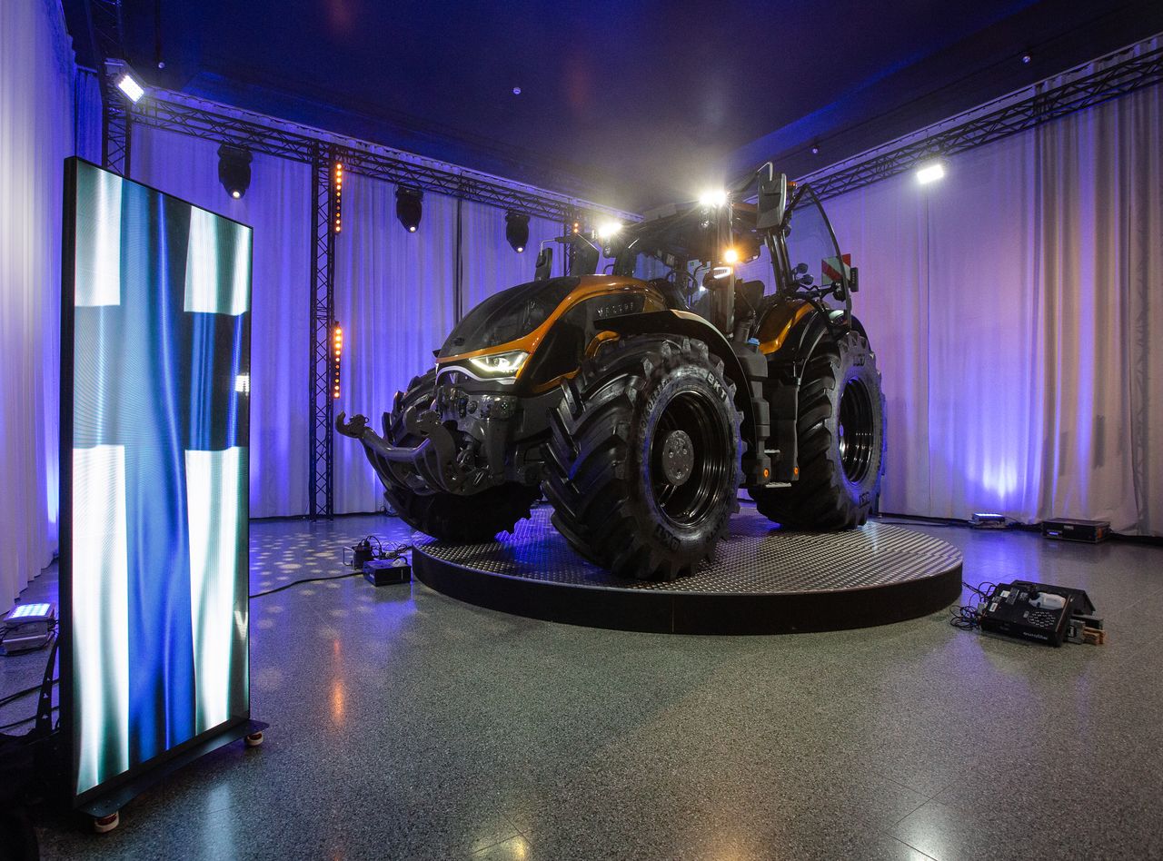 Photos: Valtra launches revamped S Series in Finland