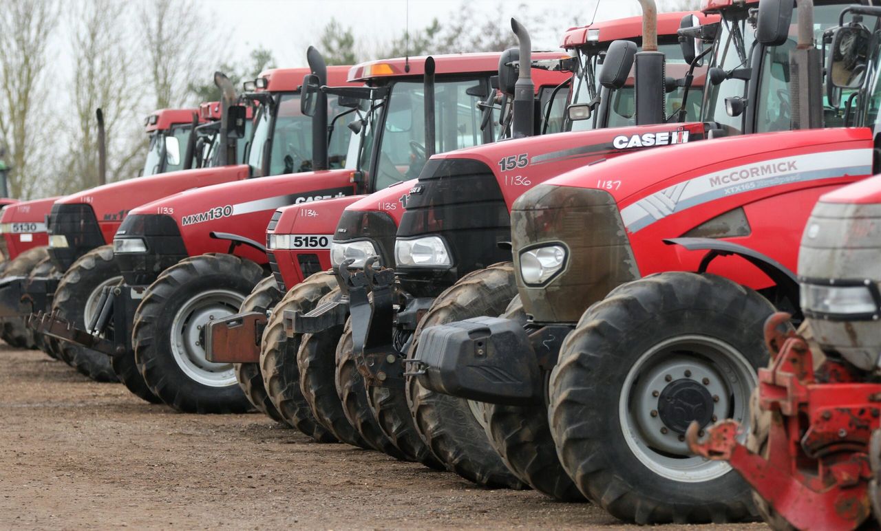Auction report: ‘Red’ highlights from January’s Cambridge tractor sale