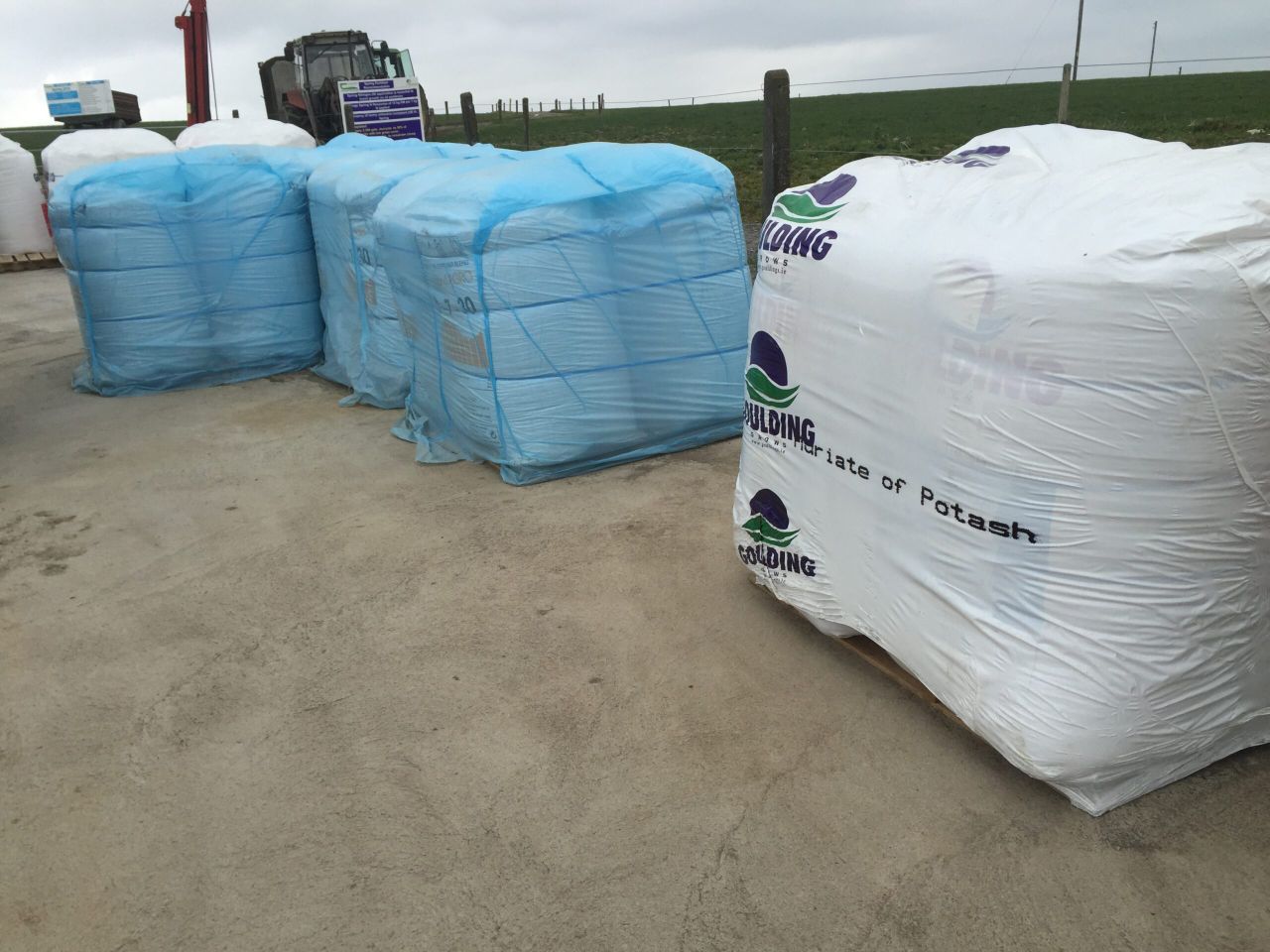 Spreading slurry? Here's how long you need to wait before applying urea