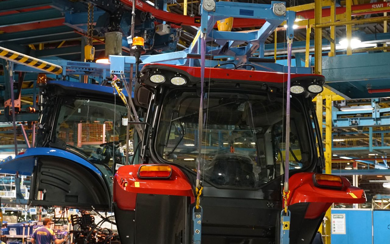 Union's anger as New Holland offers 4% pay rise