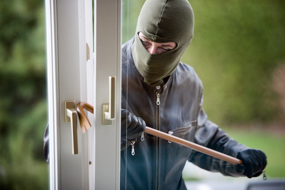 5 burglary prevention tips to make your home safer this winter