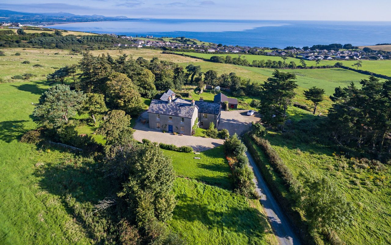Private location offers 10.92ac of land laid out to pasture
