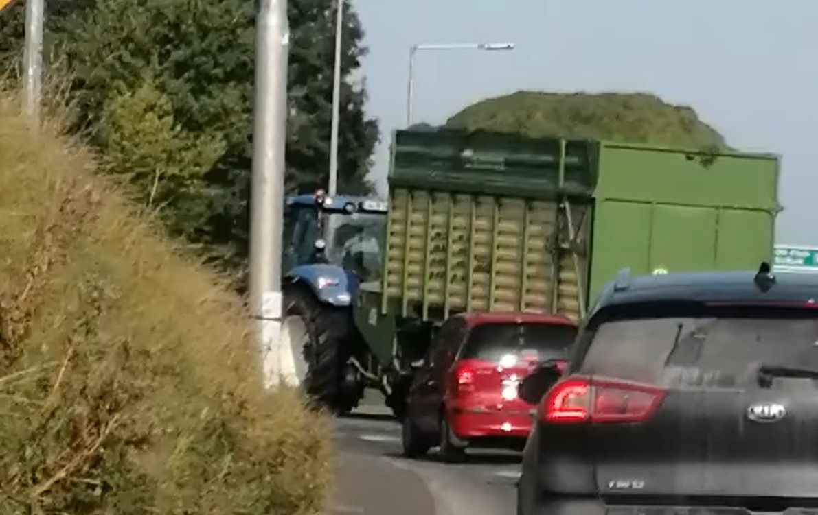 '50-car tailback' behind tractor sparks raging road debate