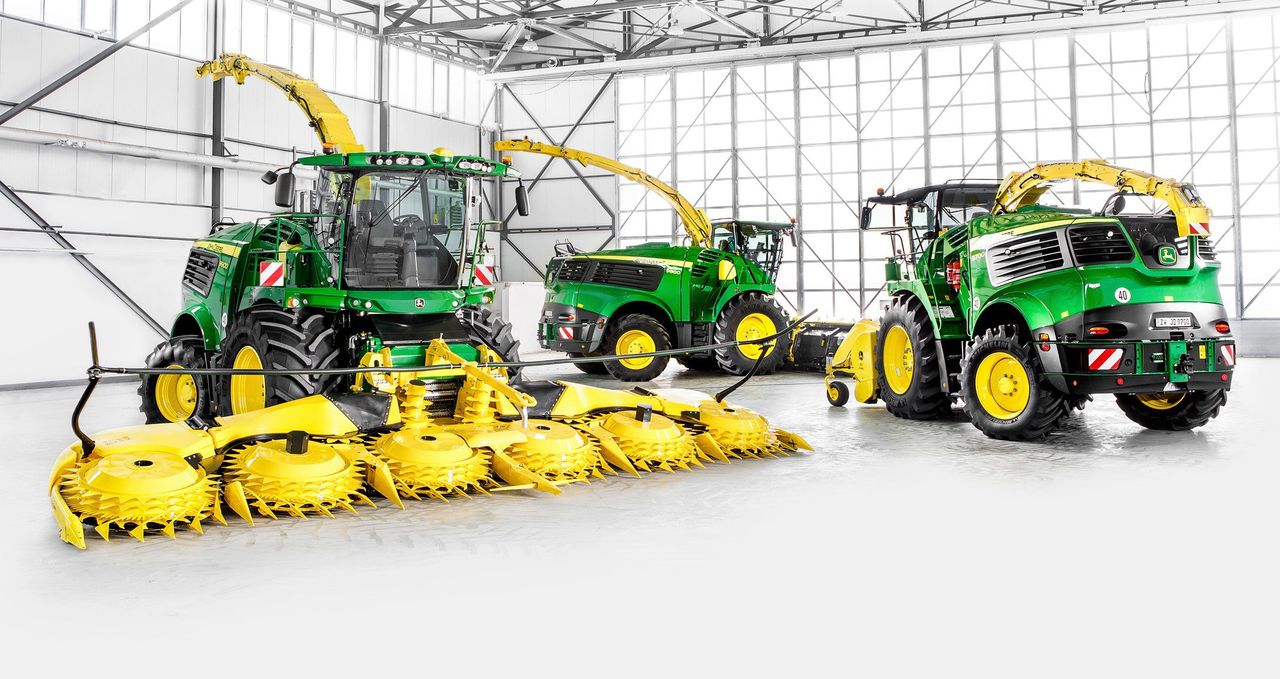 870hp John Deere undergoes German investigation...in Italy