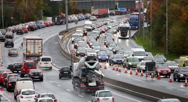 5 signs country folk have hit the 'big smoke' for Christmas shopping