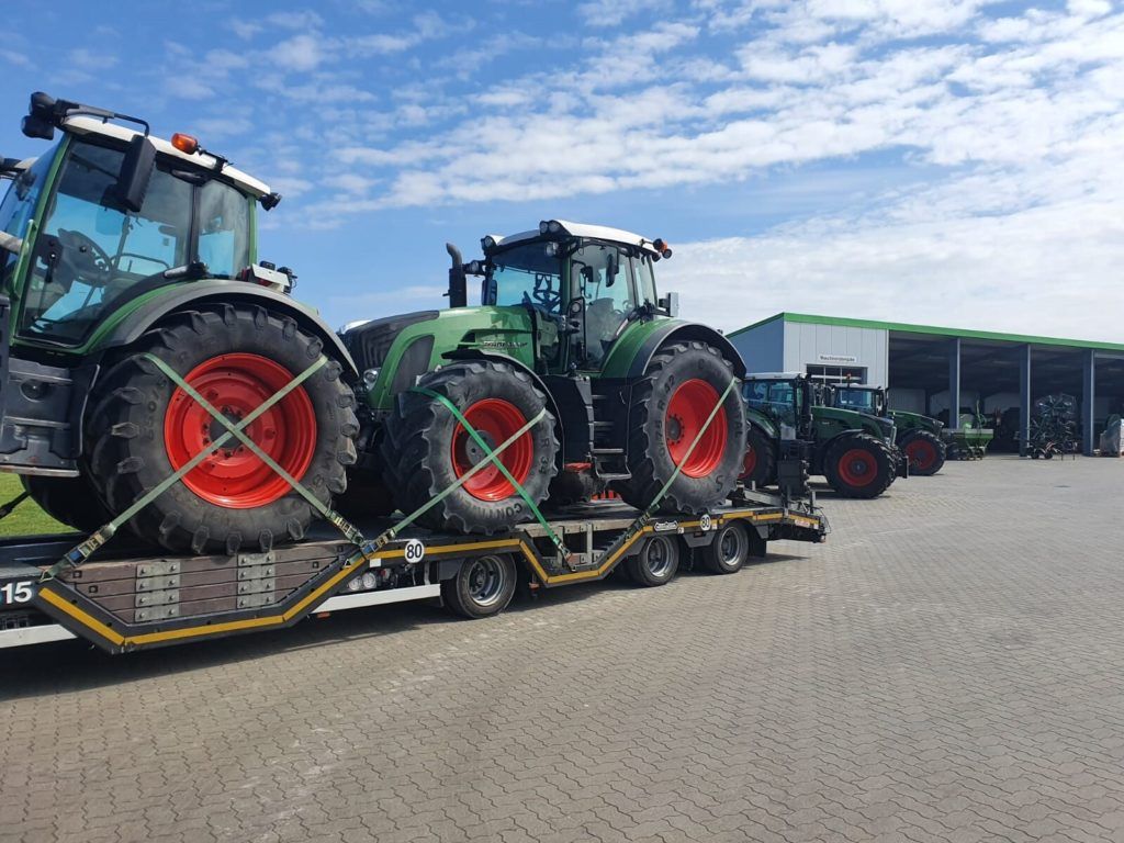 Two Fendt tractors bought on E-FARM.COM ready for being transported from Germany to Spain