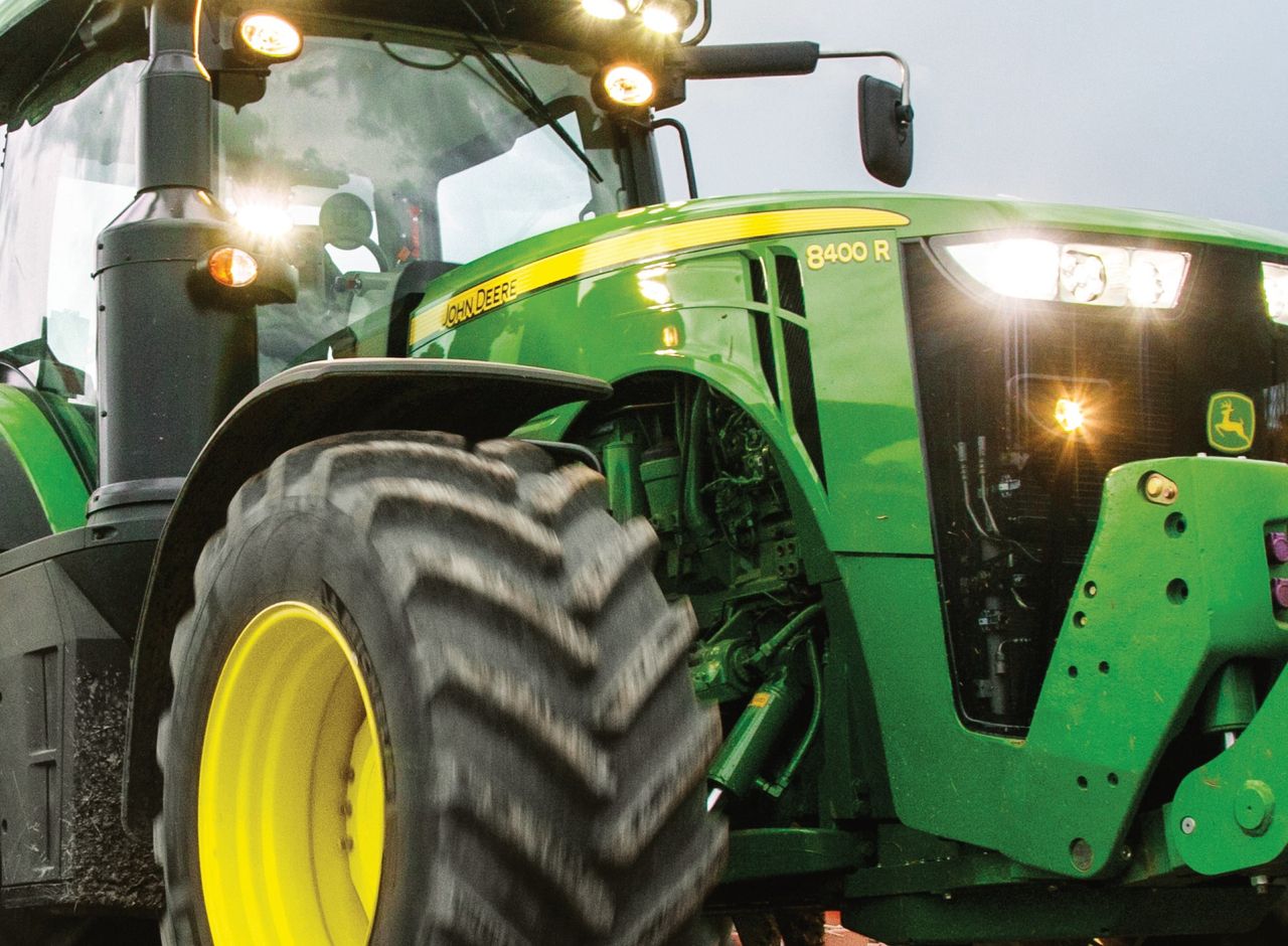 New electro-mechanical gearbox for high-power John Deere tractors