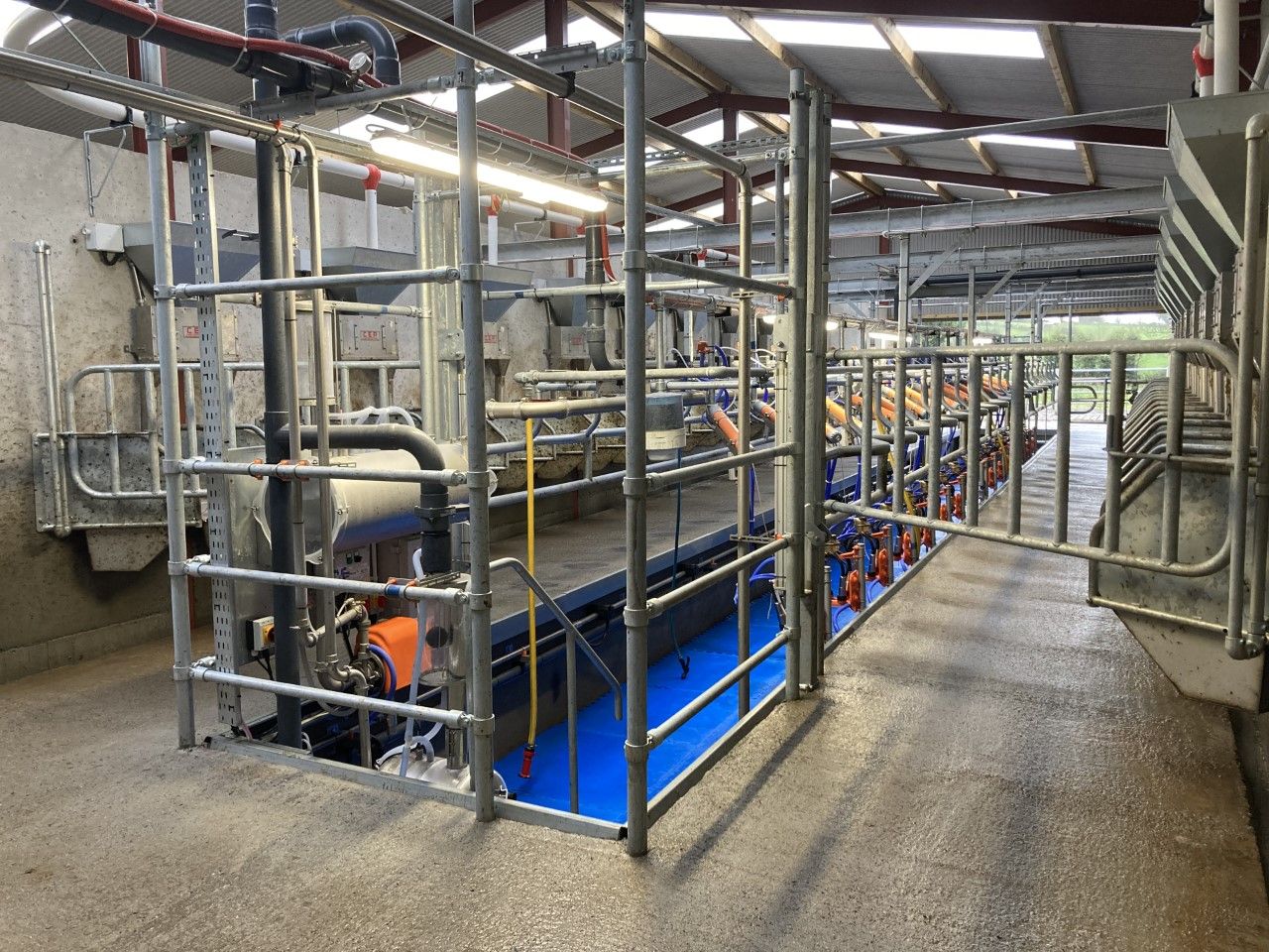 Buildings Focus: After 40 years service, a 6-unit parlour is replaced with a 16-unit