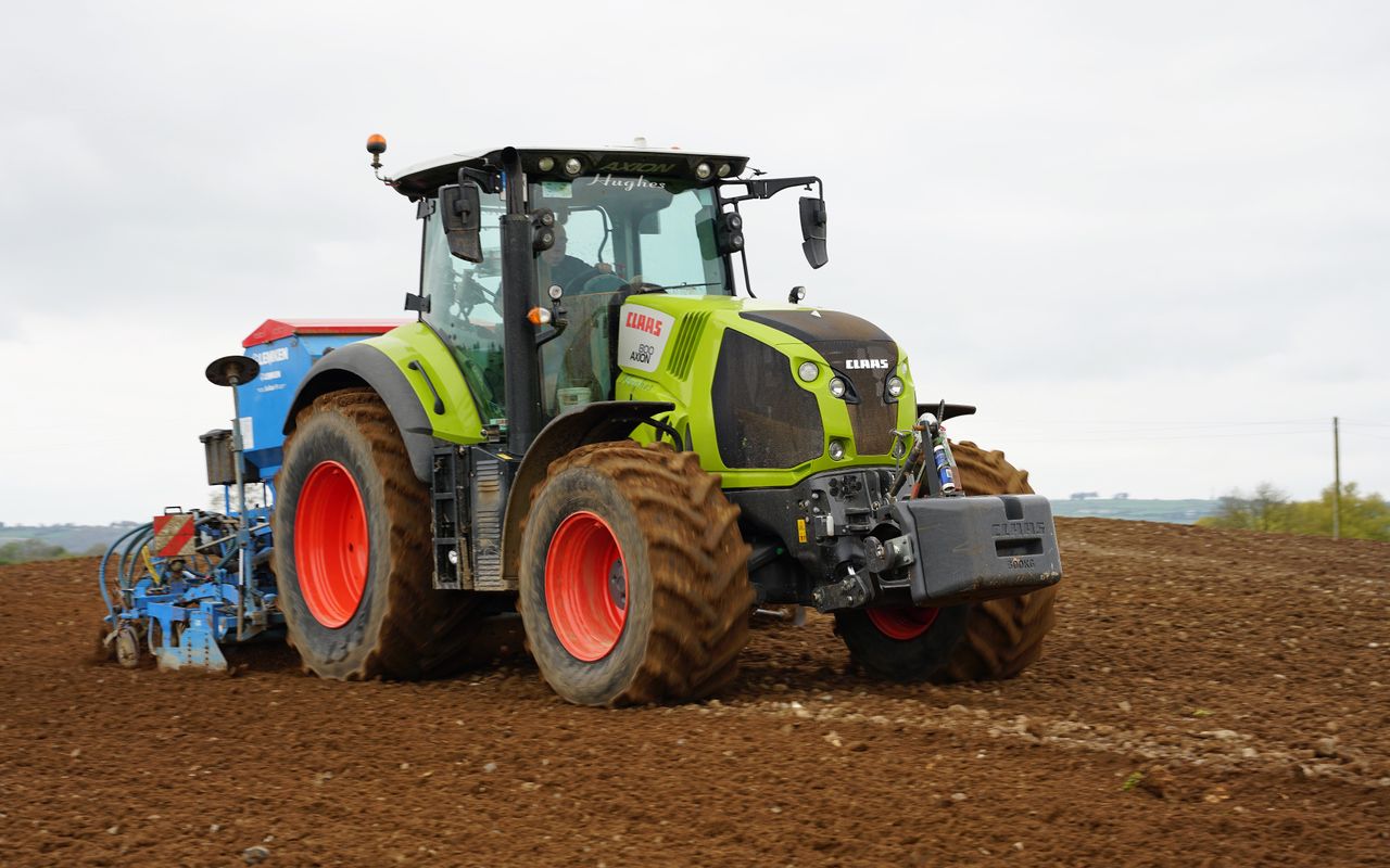 Machinery Focus: Contracting in Kilkenny with the Hughes Brothers