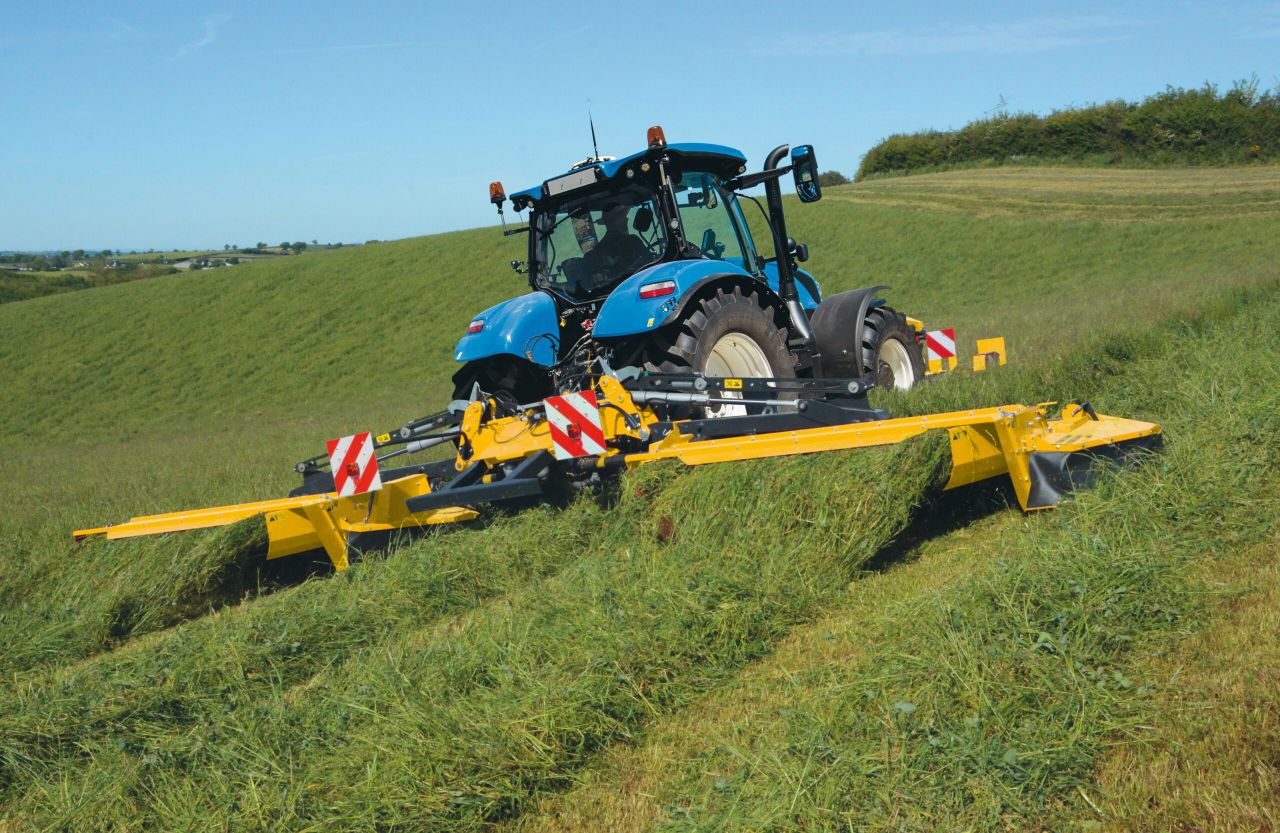 New Holland is stretching to deliver the coveted 'full line'