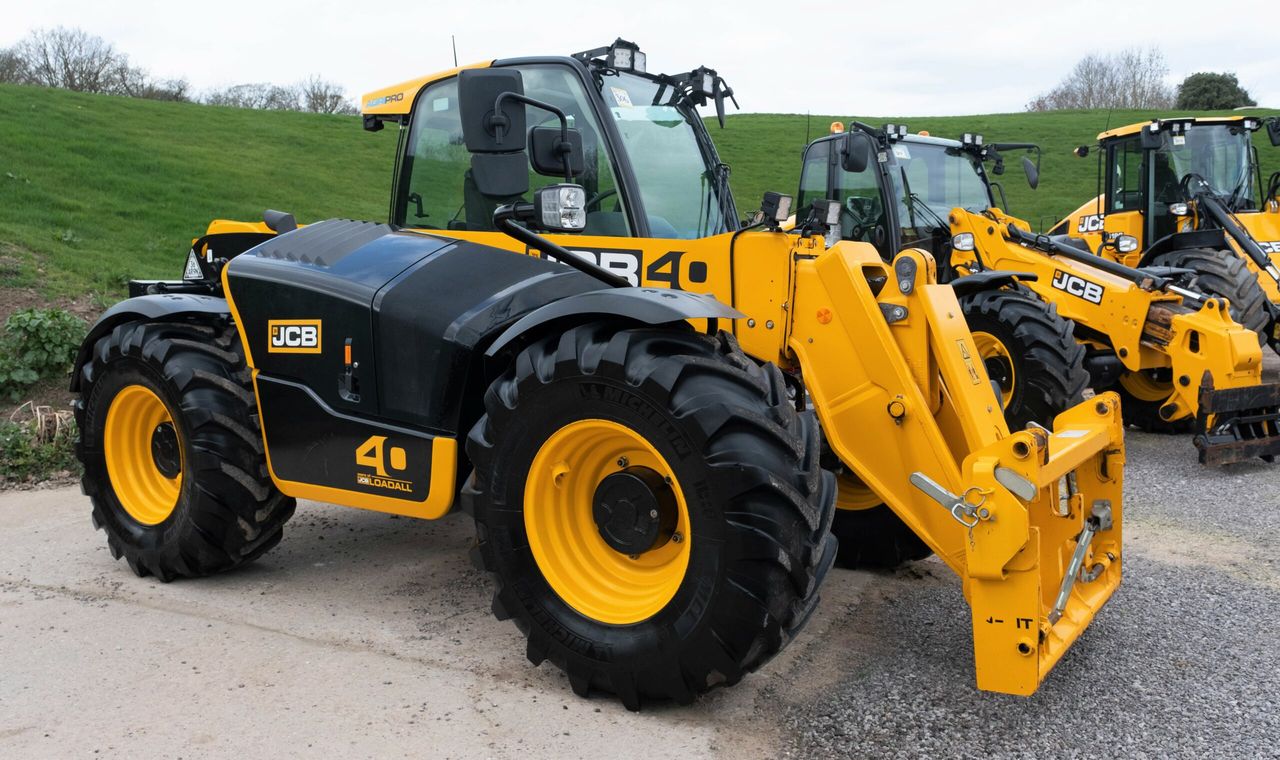 Auction report: Haul of handlers includes 'limited-edition' JCB
