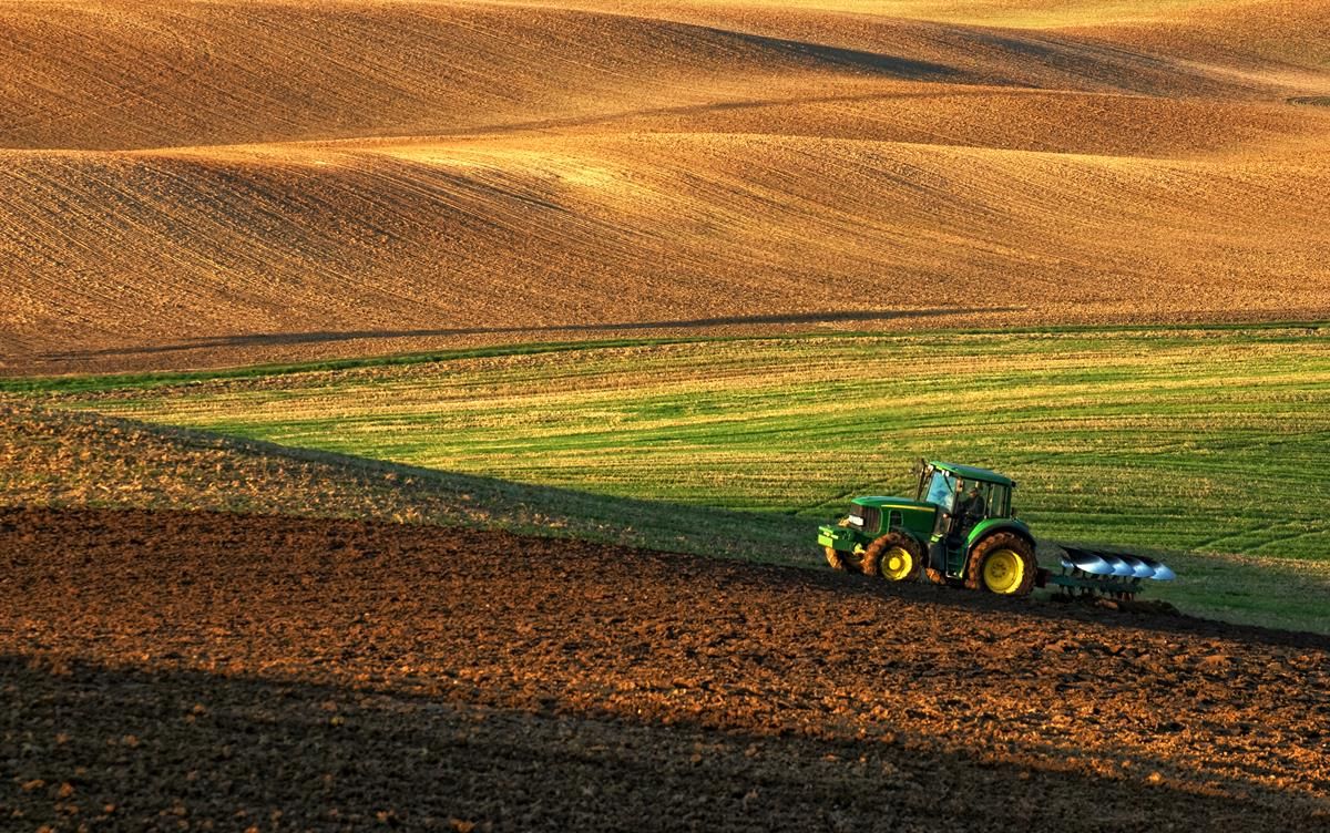 It's official: Farmers work the longest hours in the week!