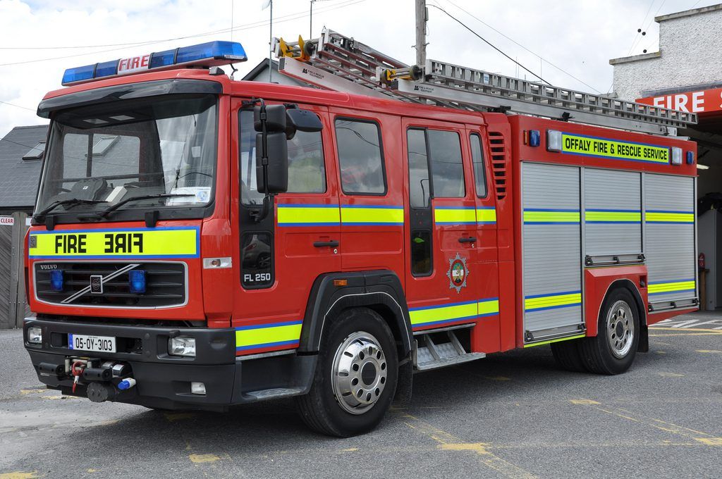 Farm shed engulfed by fire in the midlands