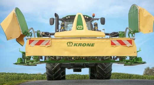 A 4m-wide front mower that 'folds' to 3m for transport, but how?
