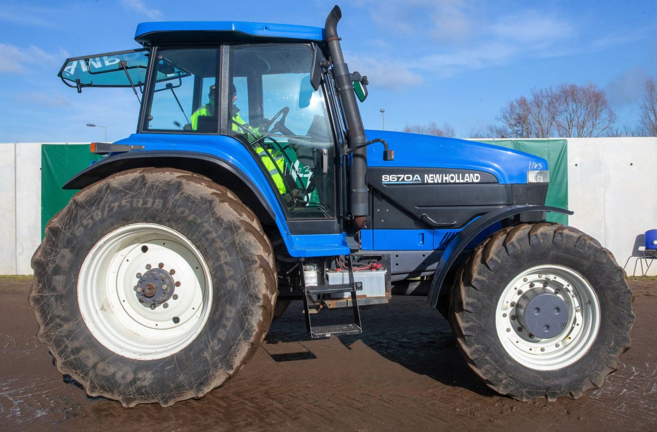 Auction report: Brace of 'blues' - big and small - under the hammer