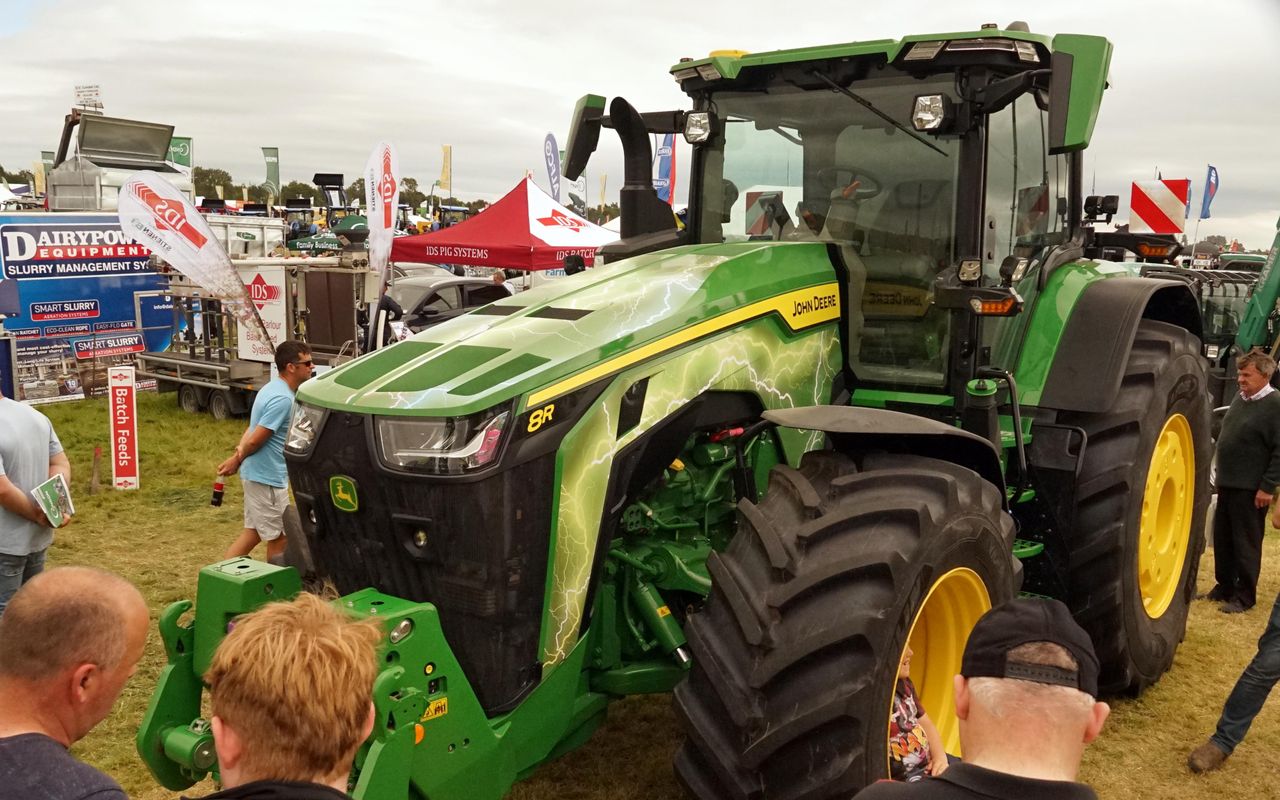 Machinery: Manufacturers optimistic at Tullamore Show