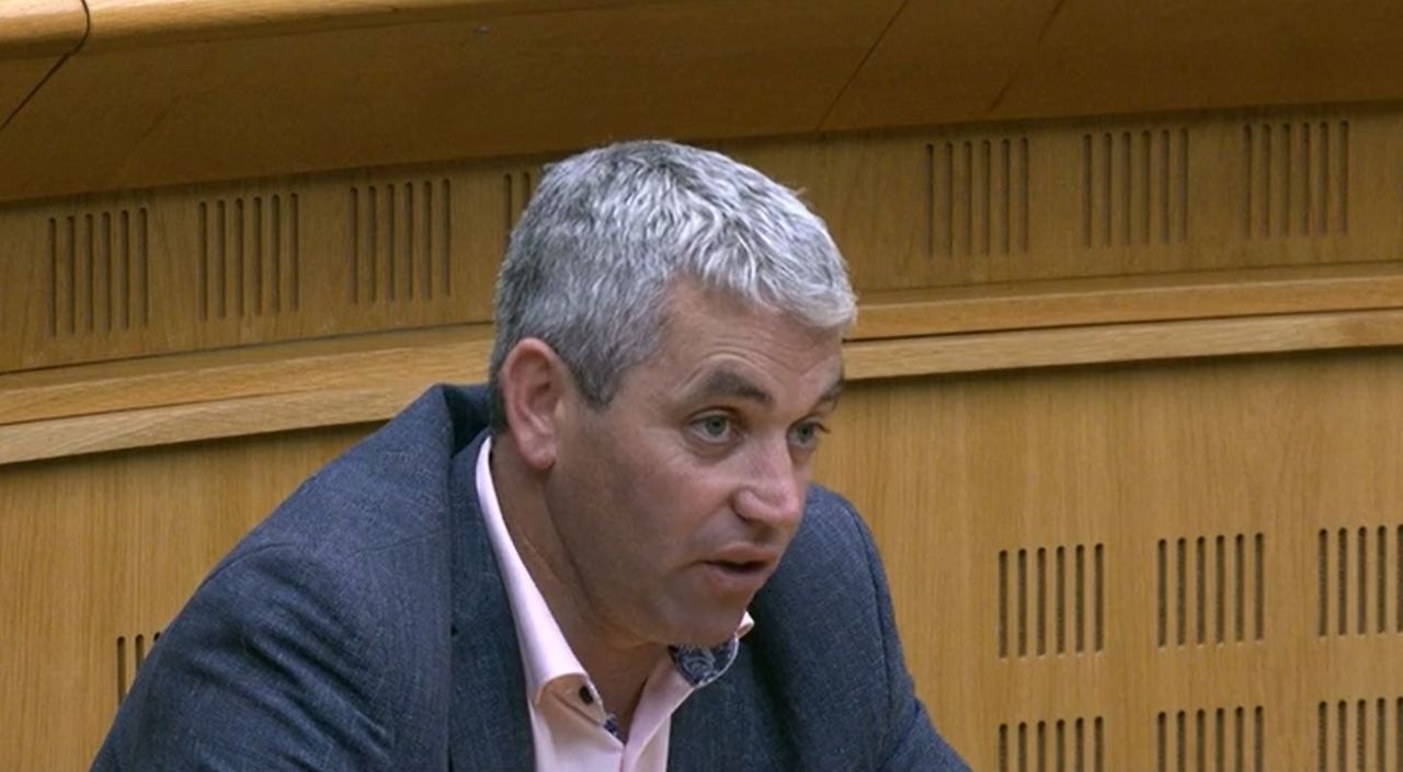 Senator calls for action as fallen animals 'build up' on farms