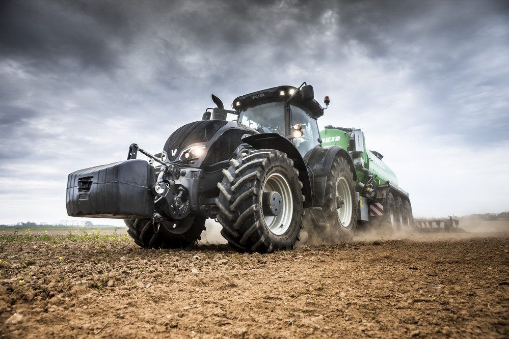 Finnish firm launches 400hp flagship tractor