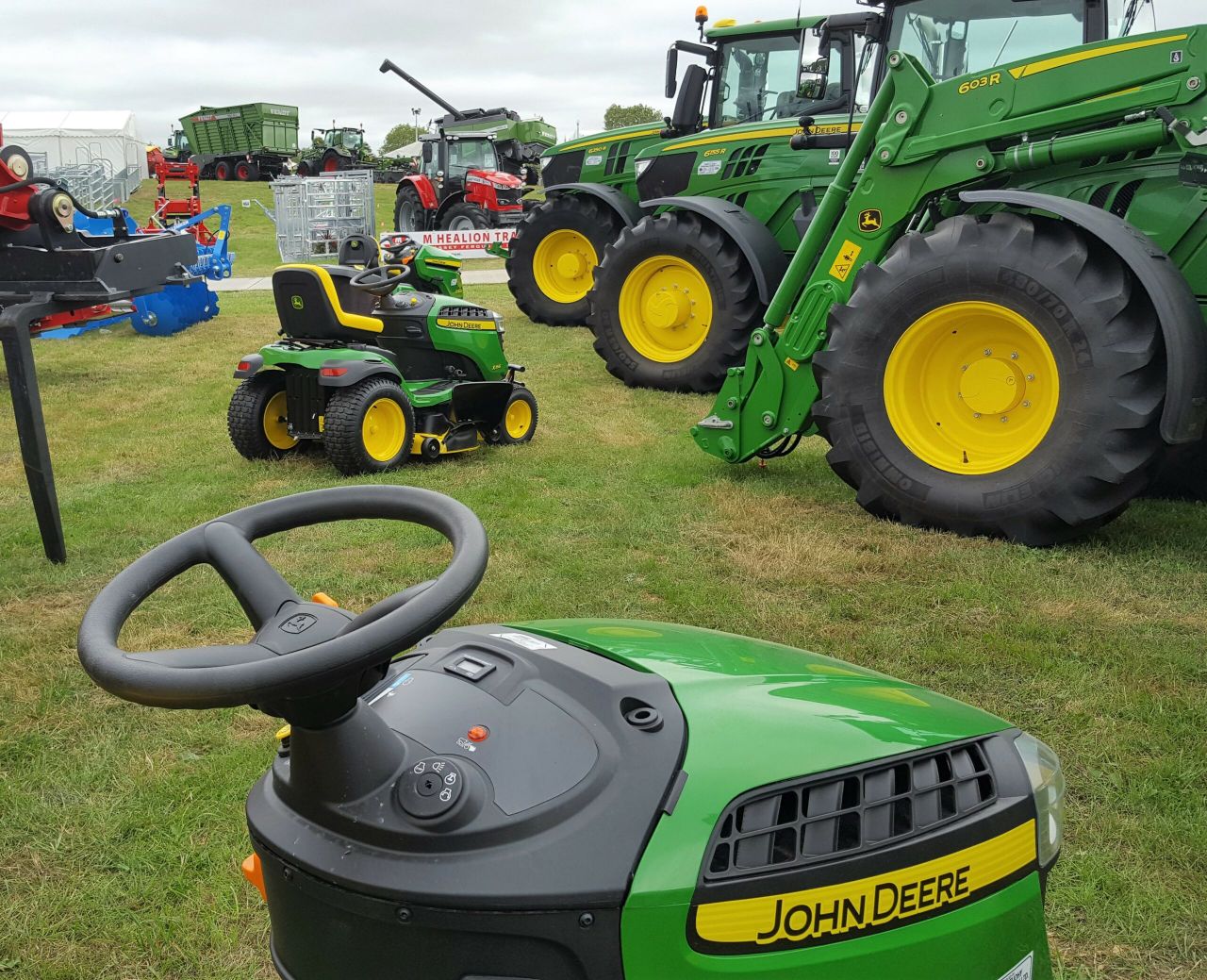 Senior management changes at John Deere