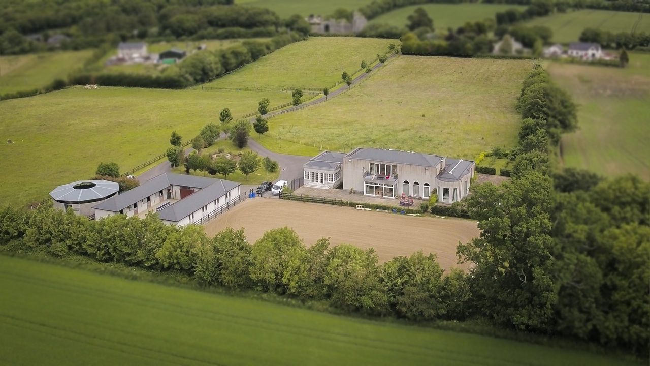 Video: Co. Carlow property has 15ac shared among 4 paddocks, a residence and yard