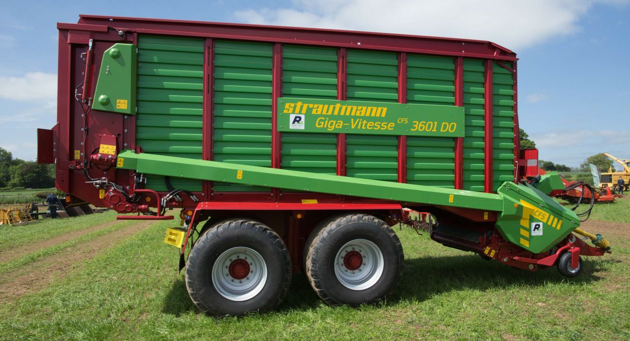 Auction report: Brisk bidding for contractor-spec silage machinery