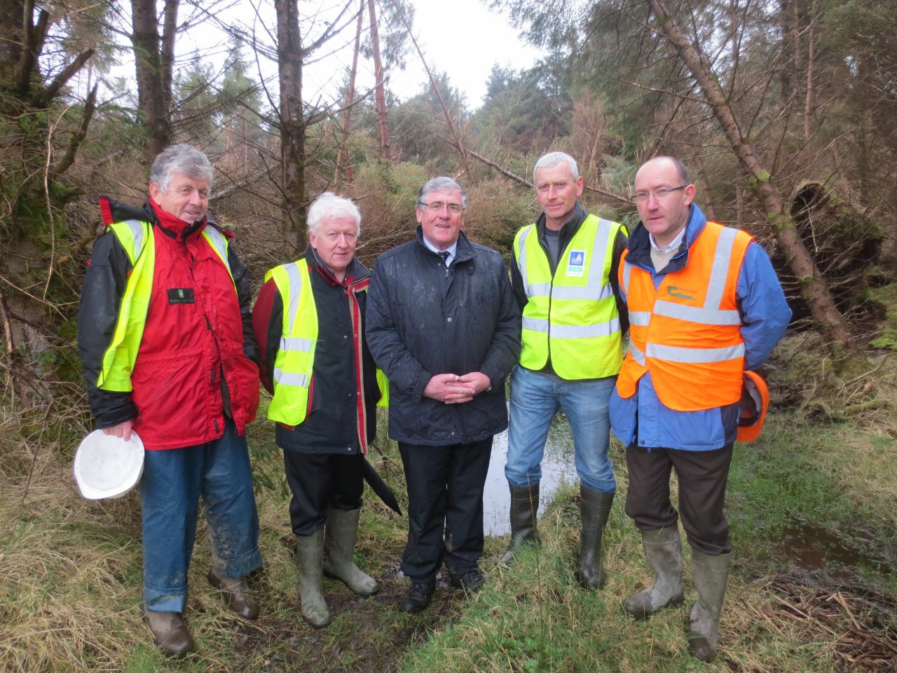 Left to Right: John Madden (Forest Service, DAFM) John O Sullivan (Coillte) Minister Tom Hayes, John Hunt (Forest Owner) and Tom Houlihan (Teagasc)