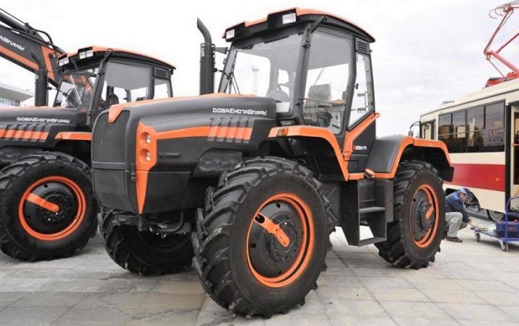 Was this Russia's answer to the JCB Fastrac?