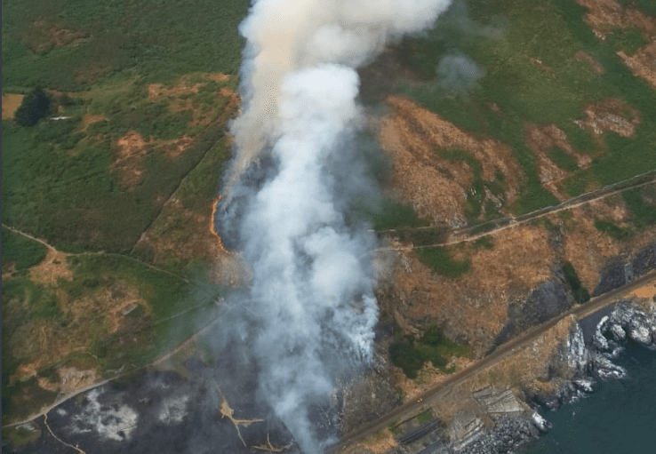 Fire threats sweep the country once more