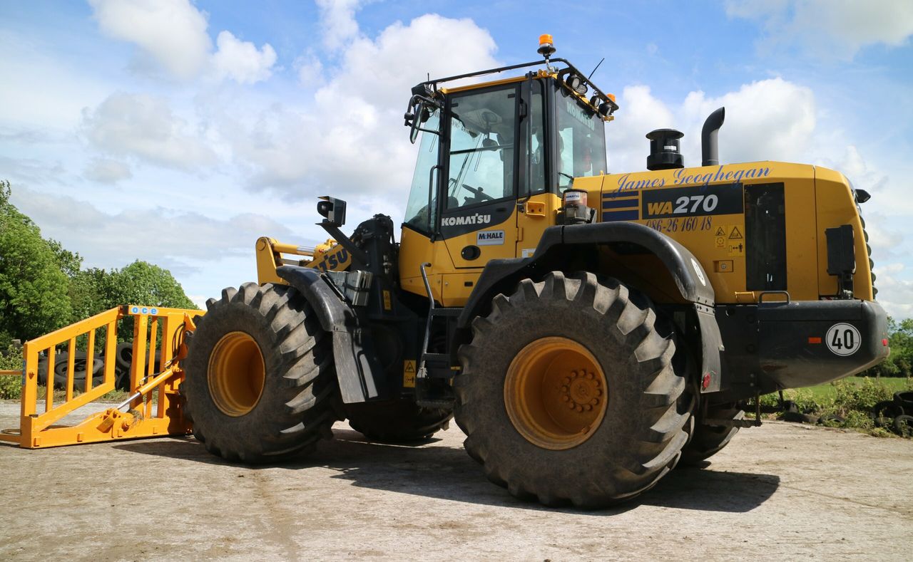Video: Watch this Komatsu tackle 'wagon' silage in the midlands