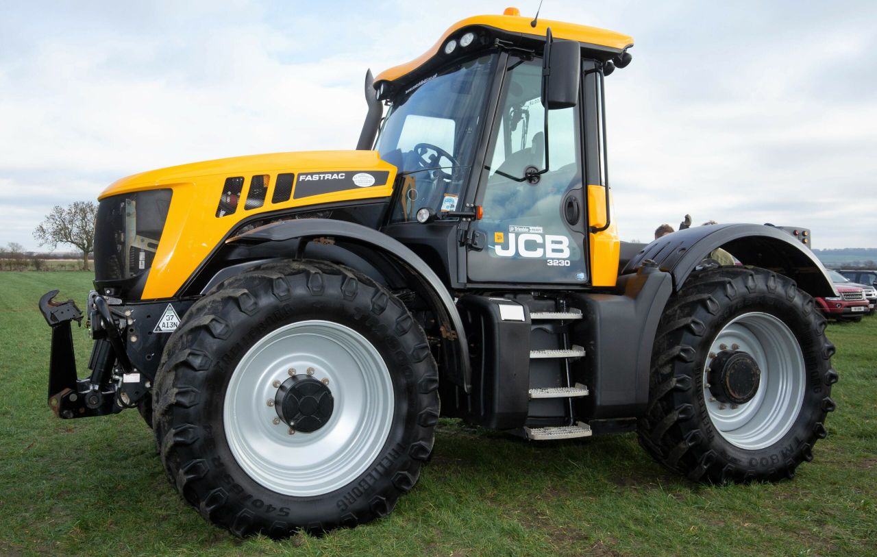 Auction report: 'High-value' tractors and kit change hands