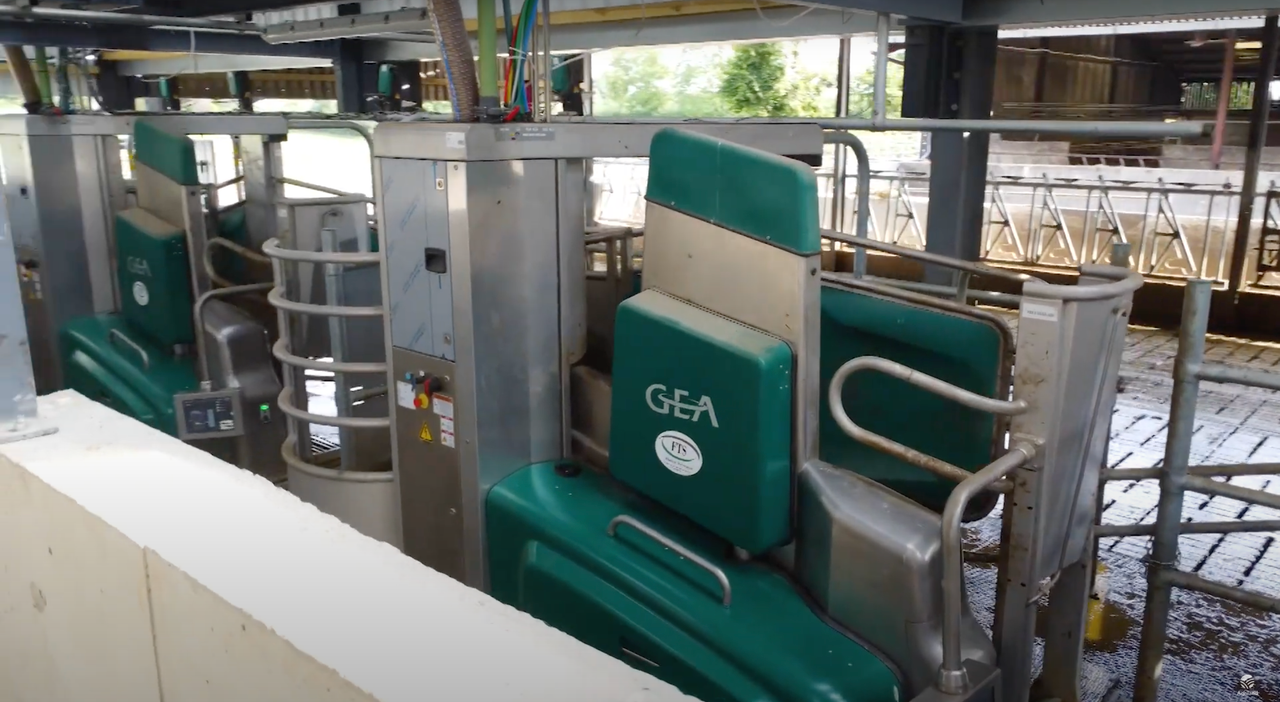 Robotic milking gives Kilkenny farmer ‘relaxed life’