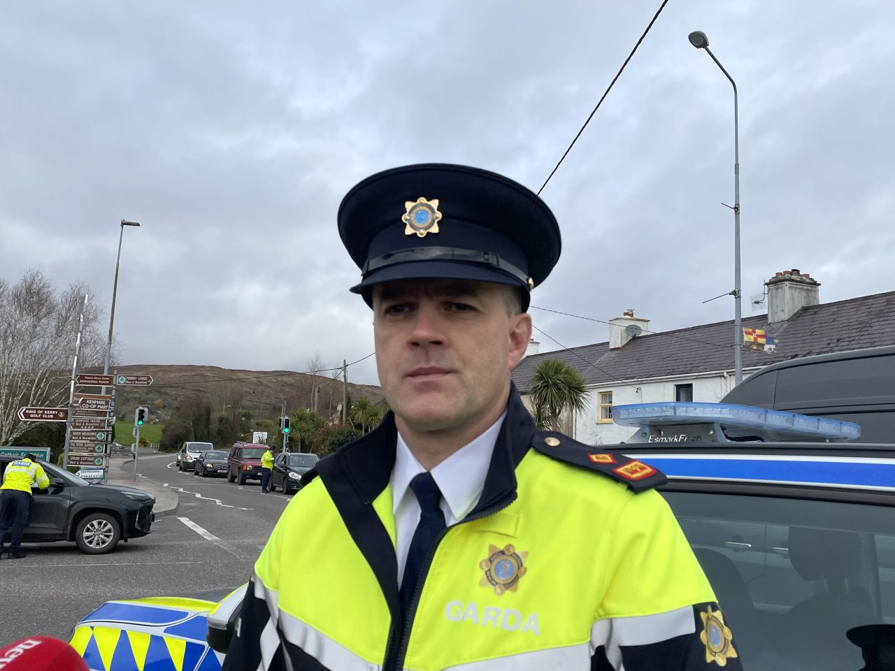Watch: Gardaí conduct checkpoints in search for Kerry farmer