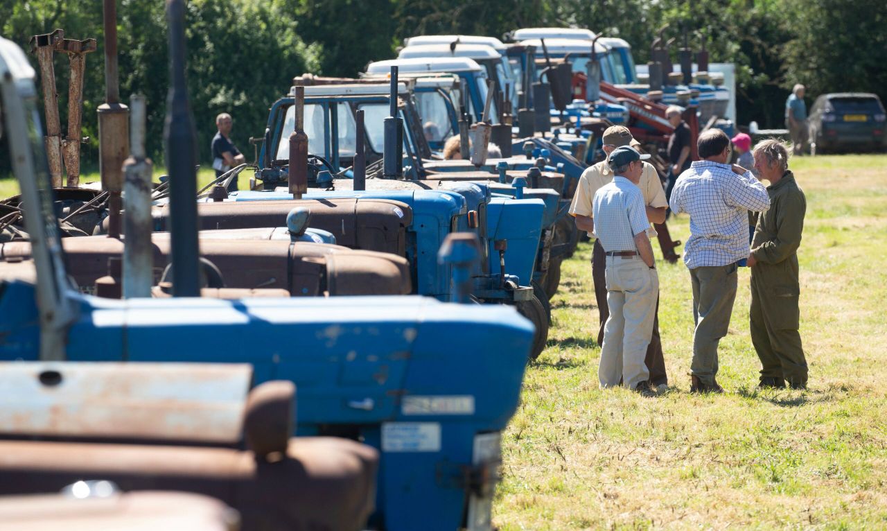 Auction report: Fancy a project...or even a turf-hungry bog tractor?