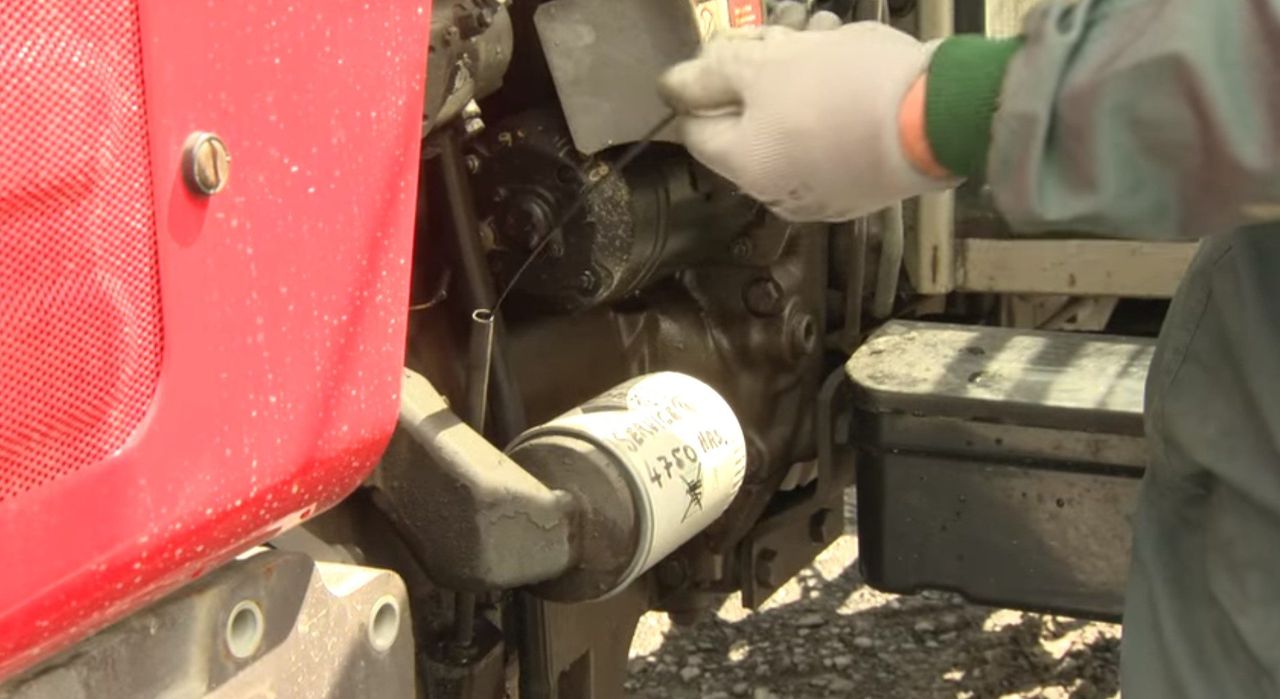 Video: 5 tractor safety checks outlined in 1 minute