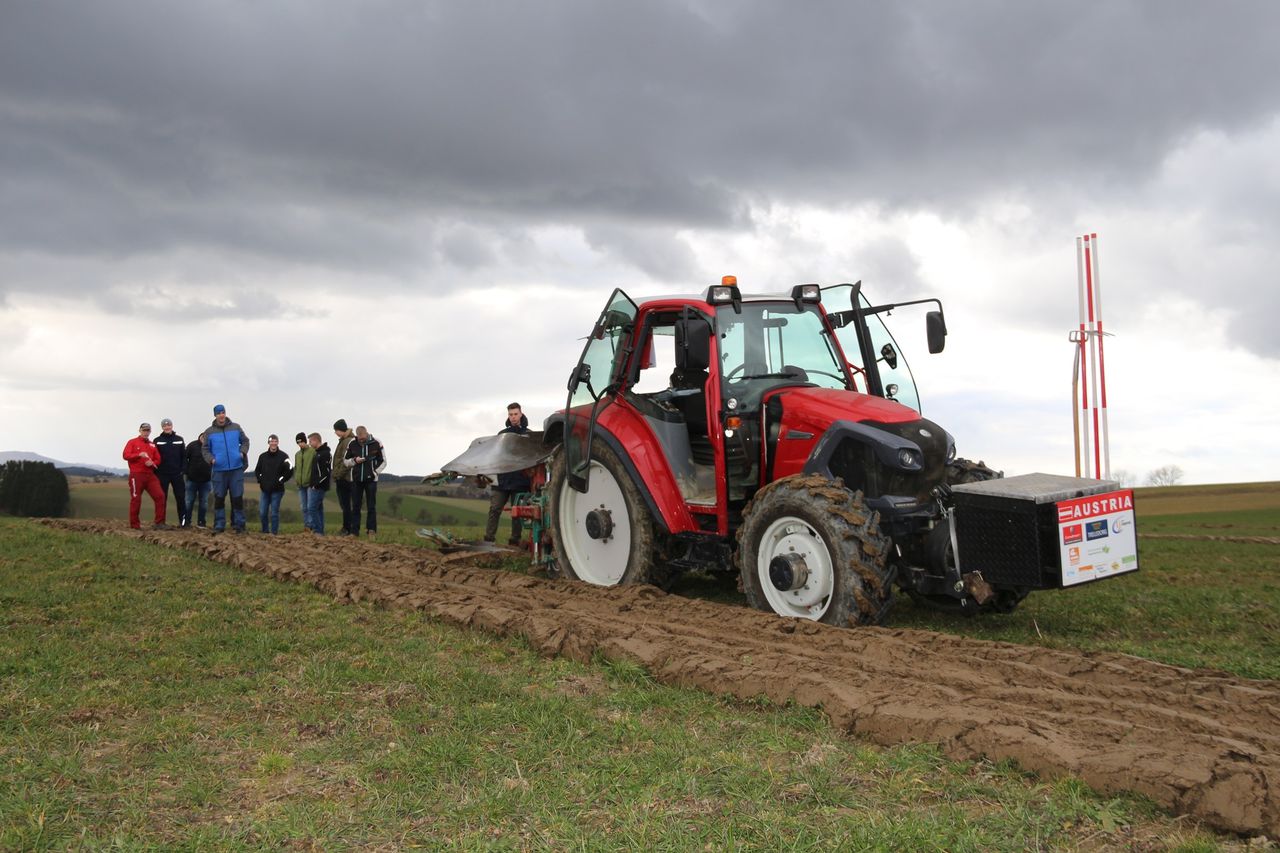 Call for World Ploughing Championships in Russia to be cancelled