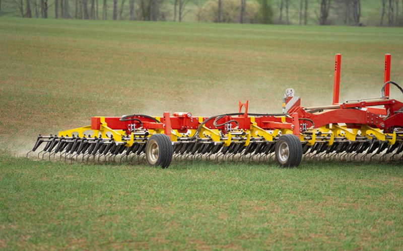 Pottinger refer to the harrows as being row independent in the field