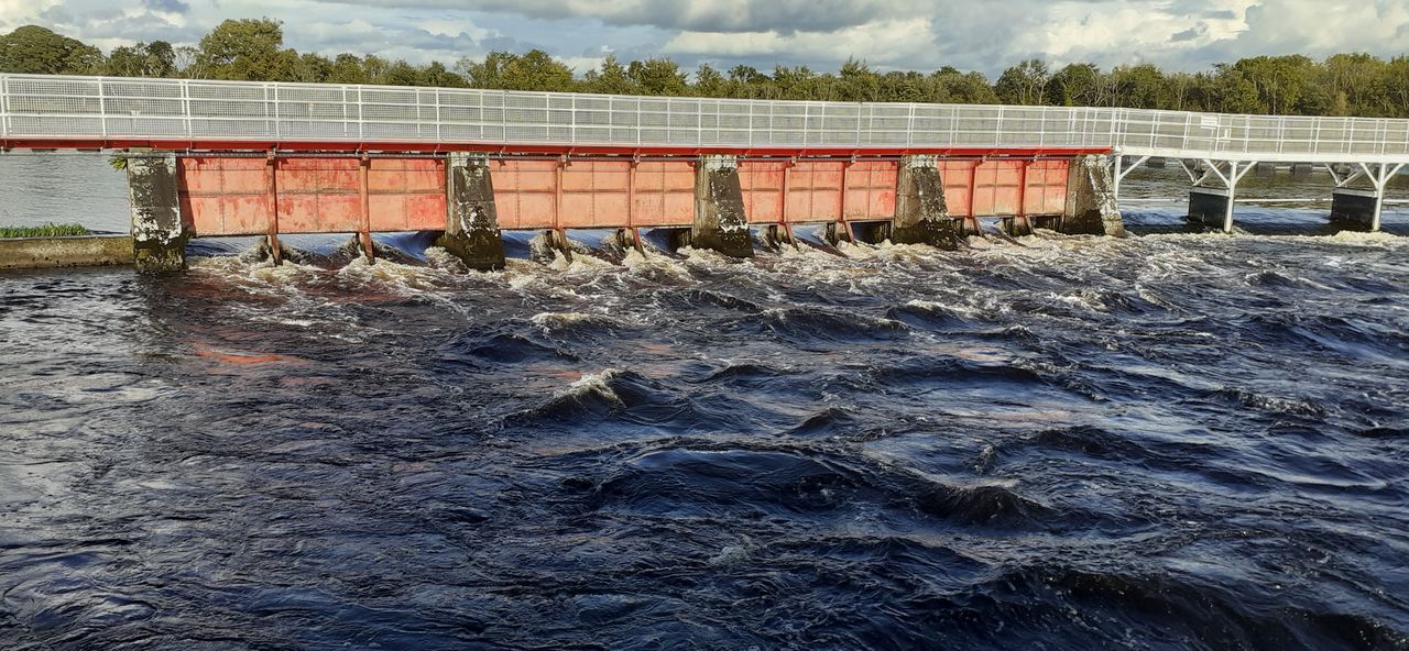 Relentless Shannon flooding leaves farmers in 'bad way'