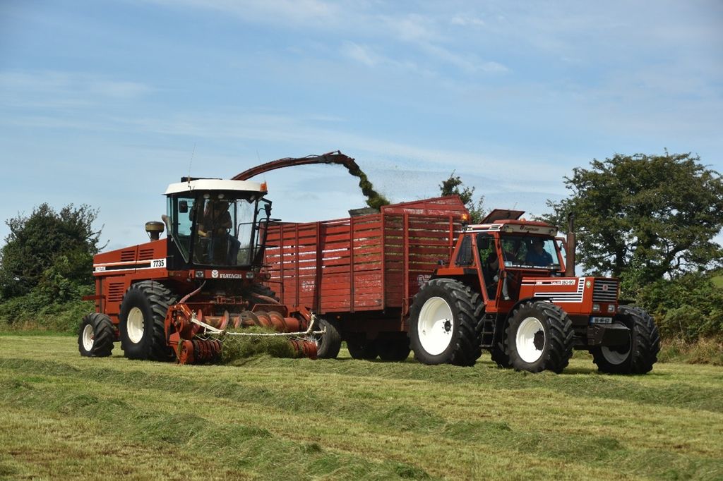 The Hesston 7735 and Fiat 180-90 made the perfect 1990s nostalgic pairing