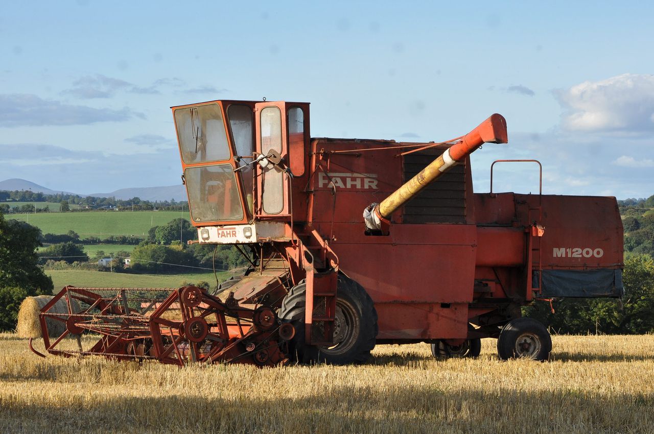 Video: Could this farming-mad kid be the next country music sensation?
