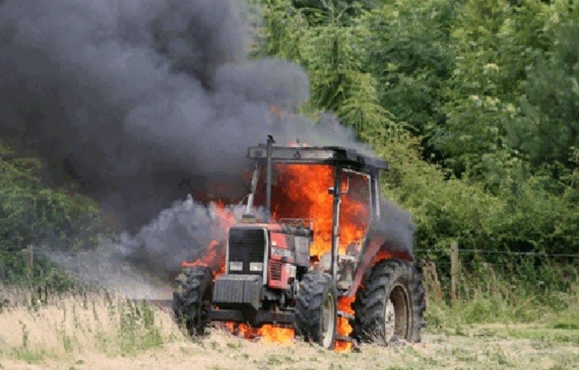 Top tips to reduce risk of tractor fires this silage season